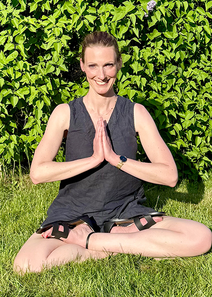 Stefanie-Koenig_Pilates-Yoga_Hamburg-Othmarschen_Portrait_Anneke2